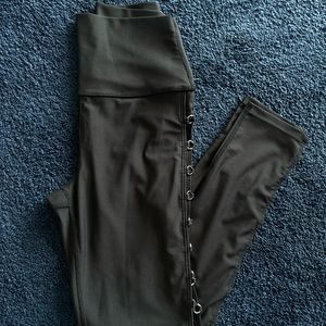 NEW Carbon38 Leggings with cut-out sides